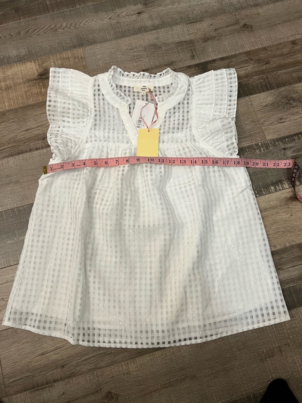 entro White grid pattern sheer Ruffle Sleeve V-Neck Top - Picture 5 of 12